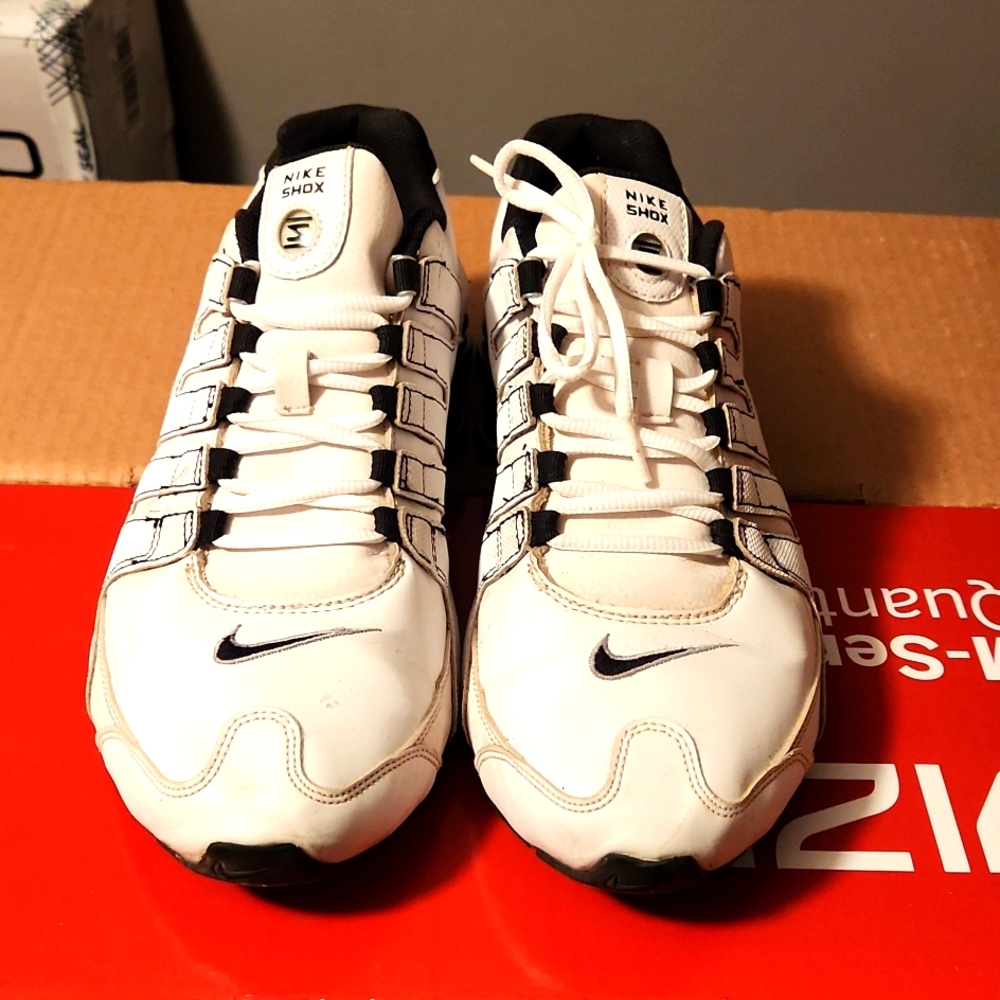 Mens Nike Shox size 10.5